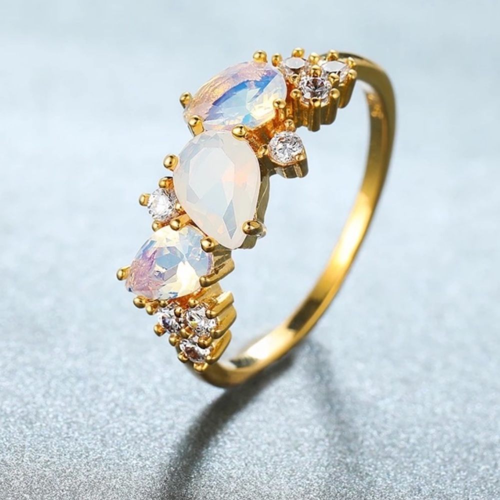 White moonstone yellow gold plated ring - Picture 5 of 7